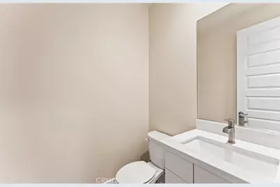 100 Pickwick Lane, Burbank, CA 91506 - Photo 18
