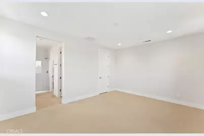 100 Pickwick Lane, Burbank, CA 91506 - Photo 24