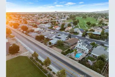 18043 Sunburst, Victorville, CA 92395 - Photo 4