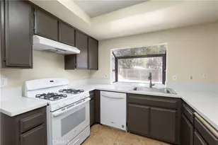 2395 Marigold, San Bernardino, CA 92407 - Photo 12