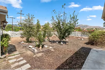 25481 Foothill Drive, San Bernardino, CA 92404 - Photo 8