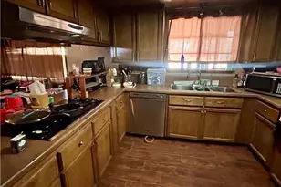 24211 Pala, Apple Valley, CA 92307 - Photo 4