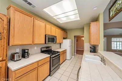 15999 Holly Brook, Victorville, CA 92395 - Photo 12