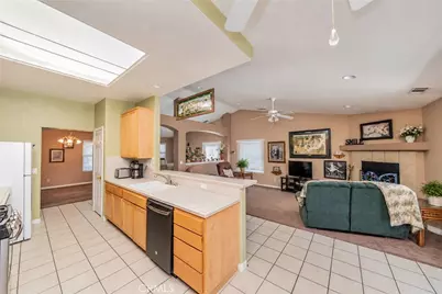 15999 Holly Brook, Victorville, CA 92395 - Photo 14
