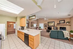15999 Holly Brook, Victorville, CA 92395 - Photo 14