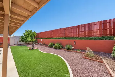 15999 Holly Brook, Victorville, CA 92395 - Photo 32