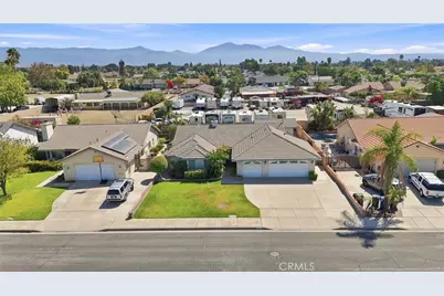 721 N Sandalwood Avenue, Rialto, CA 92376 - Photo 36