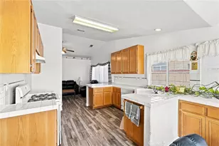 721 N Sandalwood Ave, Rialto, CA 92376 - Photo 14