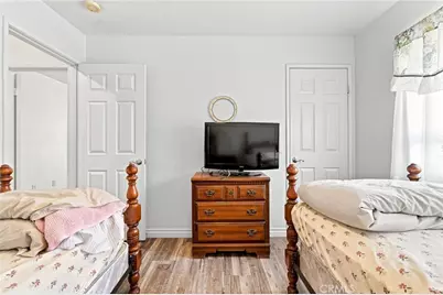 721 N Sandalwood Avenue, Rialto, CA 92376 - Photo 20