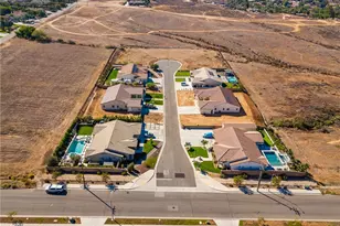 7925 Featherstone Ct, Riverside, CA 92506 - Photo 20