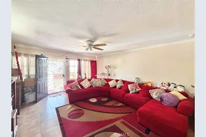 218 E 60th Street, Los Angeles, CA 90003 - Photo 8