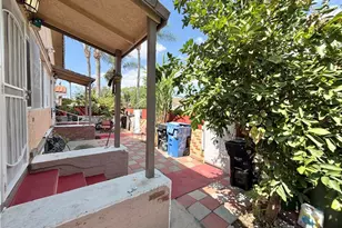 218 E 60th St, Los Angeles, CA 90003 - Photo 16
