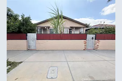 218 E 60th Street, Los Angeles, CA 90003 - Photo 2