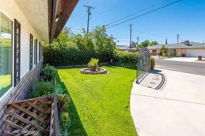 26704 Cornell St, Hemet, CA 92544 - Photo 4