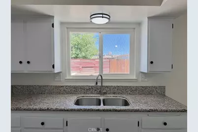 14365 Manzanita, Victorville, CA 92395 - Photo 10