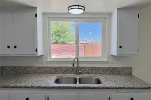 14365 Manzanita, Victorville, CA 92395 - Photo 10