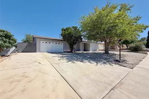 14365 Manzanita, Victorville, CA 92395 - Photo 2