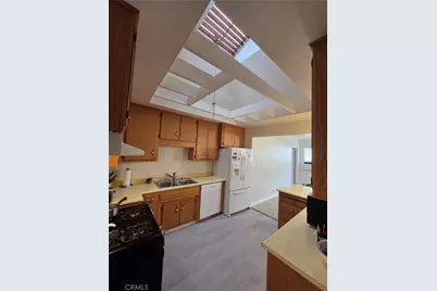 6825 Glacier Drive, Riverside, CA 92506 - Photo 30
