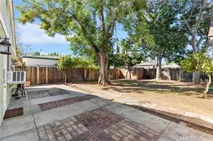 6825 Glacier Dr, Riverside, CA 92506 - Photo 12