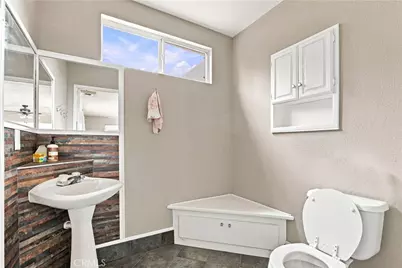 18461 Sutter, Hesperia, CA 92345 - Photo 16