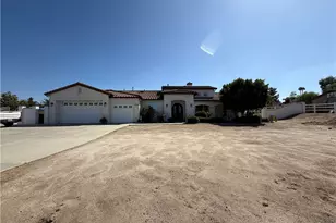 18268 Hollowtree Ln, Riverside, CA 92504 - Photo 2