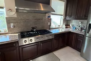 18268 Hollowtree Ln, Riverside, CA 92504 - Photo 14