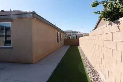 12342 Del Sur, Victorville, CA 92392 - Photo 18