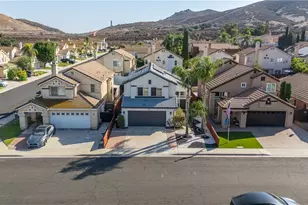 15597 Carrera Dr, Fontana, CA 92337 - Photo 4