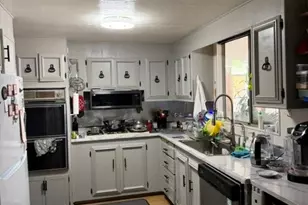 575 S Lyon, Hemet, CA 92543 - Photo 6