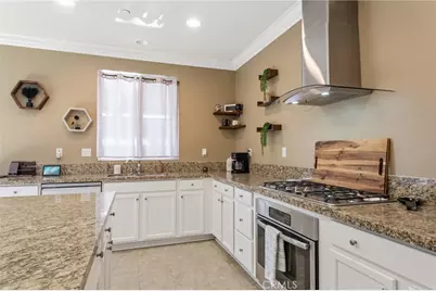 6577 Coyote Trail Lane, Eastvale, CA 92880 - Photo 12