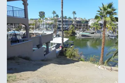 7 Swan Point, Canyon Lake, CA 92587 - Photo 4