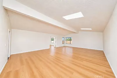 9221 Jacaranda, Hesperia, CA 92345 - Photo 14