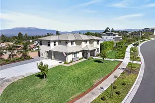 1055 Vista Ct, Riverside, CA 92506 - Photo 4