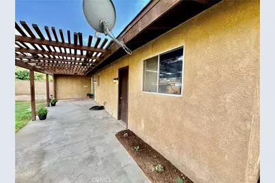 542 N Girard, Hemet, CA 92544 - Photo 18