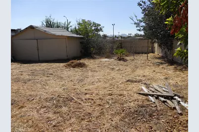 635 W 8th, San Bernardino, CA 92410 - Photo 32