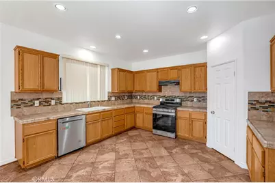 15153 Spinnaker, Lake Elsinore, CA 92530 - Photo 12
