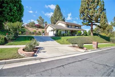 1230 Via Vallarta, Riverside, CA 92506 - Photo 4