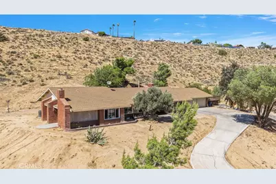 7402 Calpella, Hesperia, CA 92345 - Photo 2