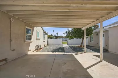 6815 Barcelona, Riverside, CA 92504 - Photo 38