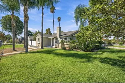 6815 Barcelona, Riverside, CA 92504 - Photo 2