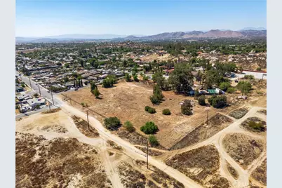 1040 Tepee, Perris, CA 92570 - Photo 26