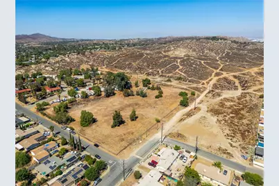 1040 Tepee, Perris, CA 92570 - Photo 22