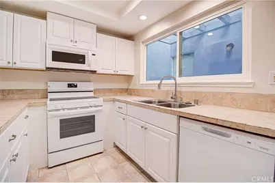 636 Rhine Lane #122, Costa Mesa, CA 92626 - Photo 14