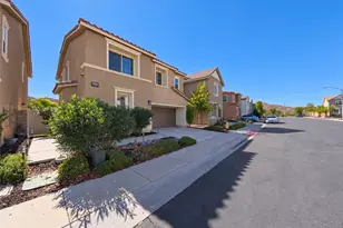 24251 Lilac Ln, Lake Elsinore, CA 92532 - Photo 2