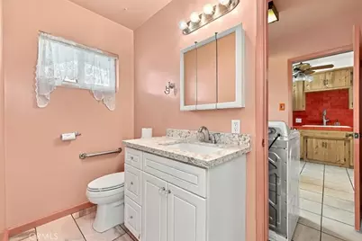 7227 Whitaker Avenue, Lake Balboa, CA 91406 - Photo 32