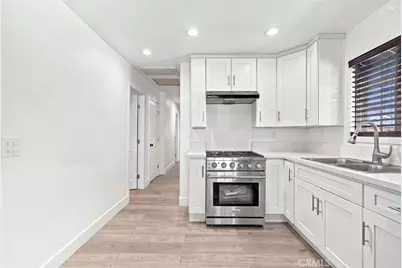5510 Roosevelt Avenue, Santa Ana, CA 92703 - Photo 8