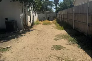 1094 Conejo Dr, San Bernardino, CA 92410 - Photo 6