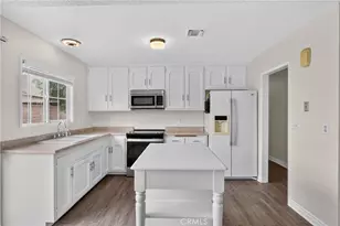 1035 Altura Dr, Riverside, CA 92507 - Photo 10