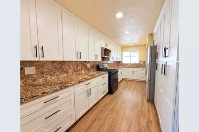 27276 Main, Highland, CA 92346 - Photo 6