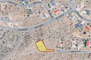 55640 Golden Bee Dr, Yucca Valley, CA 92284 - Photo 1